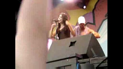 Vanessa Hudgens - Six Flags In New Jersey - Dont Ask Why.av