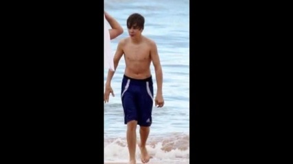 Justin Bieber at the beach in Sydney