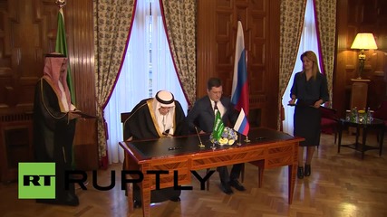 Russia: Al-Naimi and Novak pen key cooperation deal in St. Petersburg