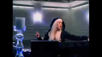 Christina Aguilera - Keeps Gettin Better