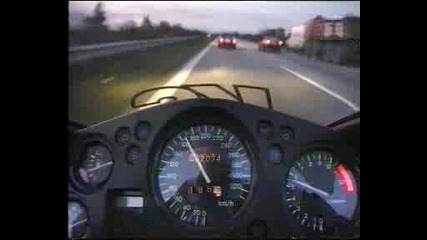 300 км - ч на мотоциклет