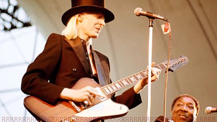 Johnny Winter Be careful with a fool