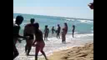 Циганче, което досега не се е радвало толкова много на морето 