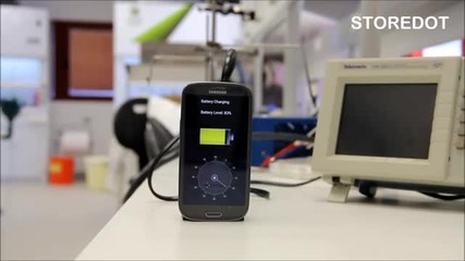 Зареждане Smartphone 30s в Storedot Flash-battery Demo