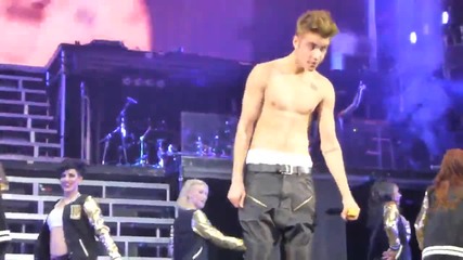 Baby (shirtless , Front Row) - Justin Bieber Believe Tour (f E N Cam)