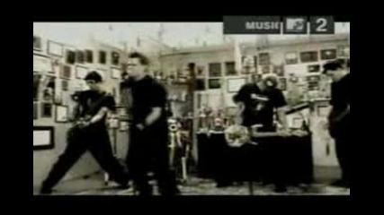 Good Charlotte - The Young And The Hopeless