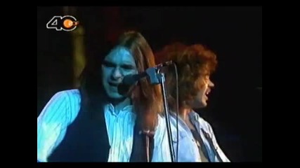 Status Quo - Rockin` All Over The World