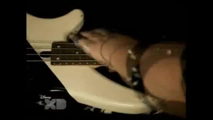 Iron Weasel - Band Van (oficial video music) Disney Xd 
