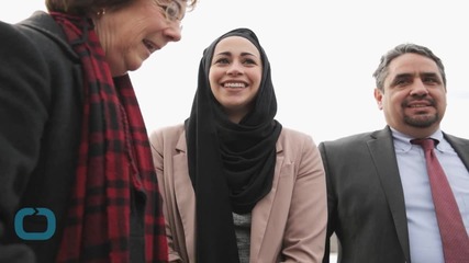 Justices Rule for Muslim Denied Job Over Headscarf