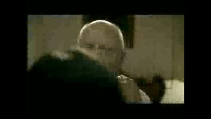 Axe Commercialevi