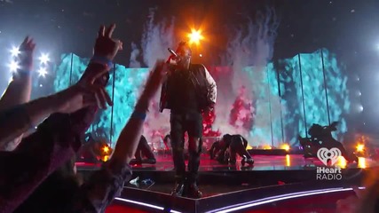 Jason Derulo performs If It Ain't Love