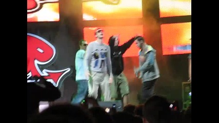Wosh Mc feat. Ruth & Dj Darkstep - Песента; на живо