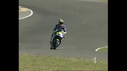 Motogp - Welkom 2004 - Rossi vs Biaggi Battle.flv