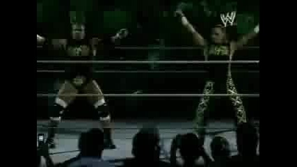 Wwe - Dx vs Spirit Squad (1/2)