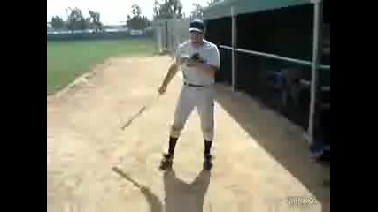 Супер трик с бейсболна бухалка!!! 