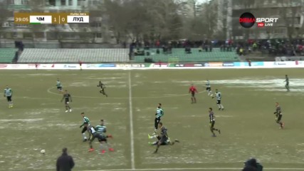 Страсти на "Тича": Дискусии на терена и жълт картон за резерва