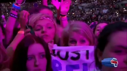 05. Justin Bieber Performs - Die In Your Arms Live at the Capital Summertime Ball 2012