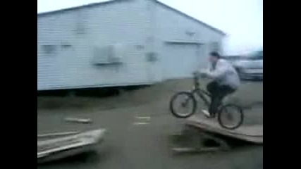 Зверско пребиване с колело 