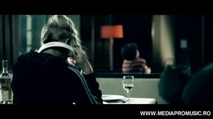 Lora - Un Vis (official video)