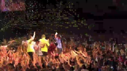 Big Time Rush getting slimed at Slimefest Australia