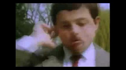 Mr. Bean - Taking A Picnic