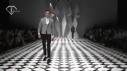 fashiontv Ftv.com - Milan Men S S 2011 - Versace - Show 