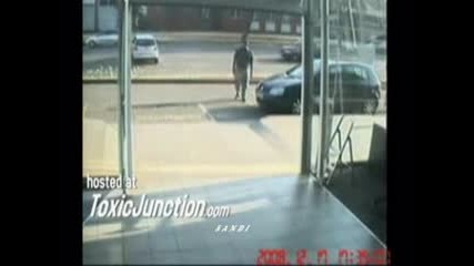 Жена с автомобил , само за 30 секунди 
