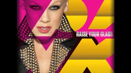 Pink с Greatest Hits и сингъл - чуй го!