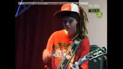 Фен видео на Tokio Hotel