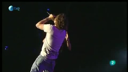 Miley Cyrus & David Bisbal - When I Look At You [live @ Rock in Rio Madrid 2010]