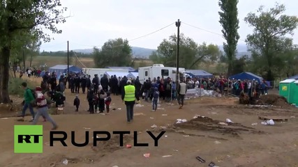 Македония:Бежанци се стичат към Сръбската граница на път за Унгария