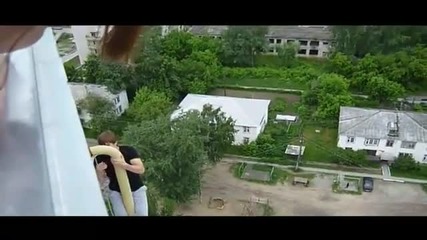 Човека - паяк нечовешки луд!