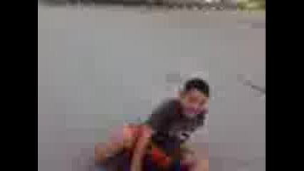 Филип се лигави хдд с скейборда хдд 