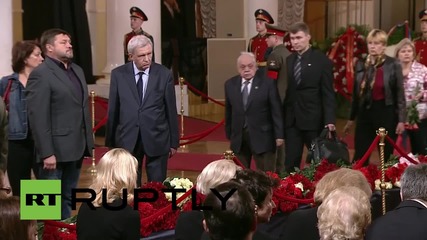 Russia: Gorbachev and Communist Party leader attend Primakov's wake