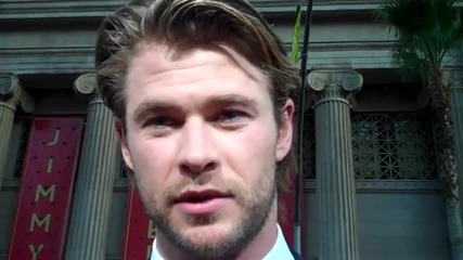 Супер звездата Крис Хемсуърт на премиерата на филма си Тор: Богът на Гръмотевиците (2011)