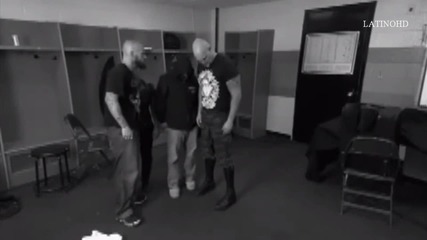 Cm Punk Без Коса ( в съблекалнята ) 