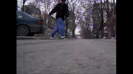 [cwalkbg.com] Lils Cwalk On The Street
