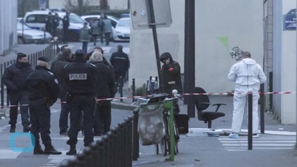 Top Writers Battle Over Award for Charlie Hebdo