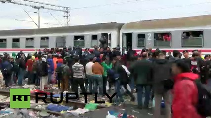 Croatia: Jam packed refugee train departs to undisclosed location from Tovarnik