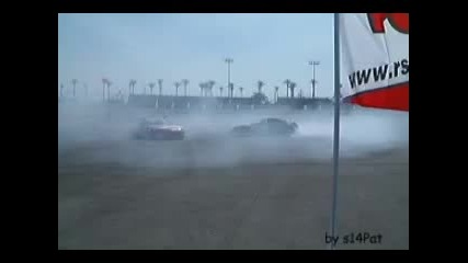 Drift Battle Nissan 350z vs Toyota Supra 