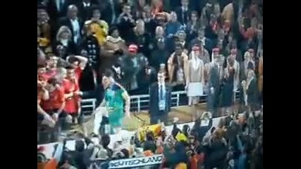 Икер Касияс Вдига Купата ! Испания Шампион 2010