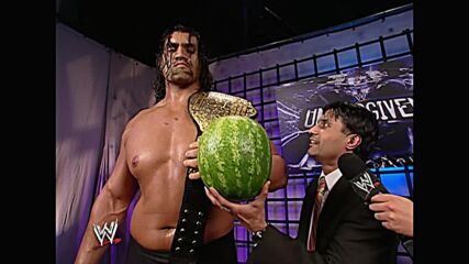The Great Khali crushes two melons with his bare hands: WWE Unforgiven 2007