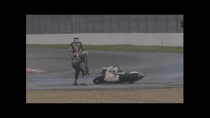 Мотори се Сблъскват по Странен Начин