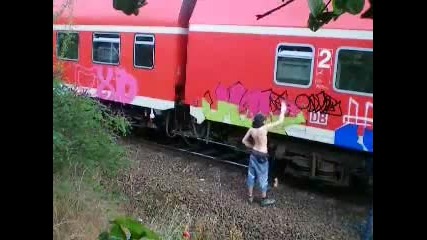 рисуване на графити - Graffiti action mus mit oxyd