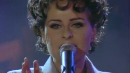 Lisa Stansfield - A Little More Love , Live