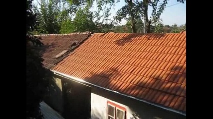 На село, лято 2011, старата къща си има покрив