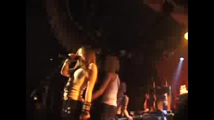 Avril Lavigne - Concert in California 2002