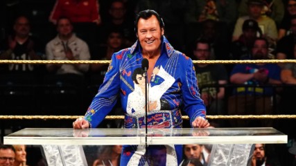 "You deserve it" chants leave The Honky Tonk Man speechless: WWE Hall of Fame 2019 (WWE Network Exclusive)