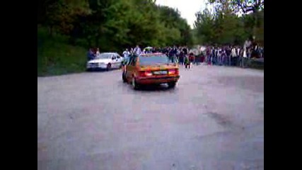 Bmw E30 - Въртене На Пета Vbox7