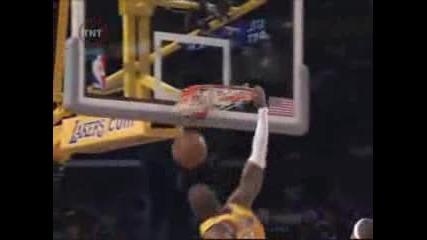 Kobe Bryant Proves Hes a Slam Dunk Giant